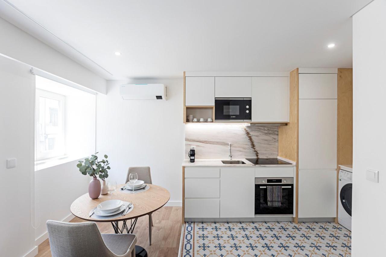Urban House By Lovelystay Porto Bagian luar foto