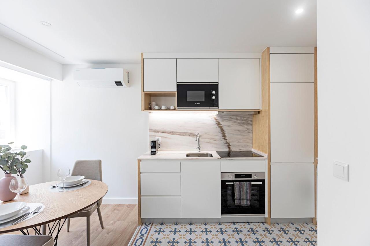 Urban House By Lovelystay Porto Bagian luar foto