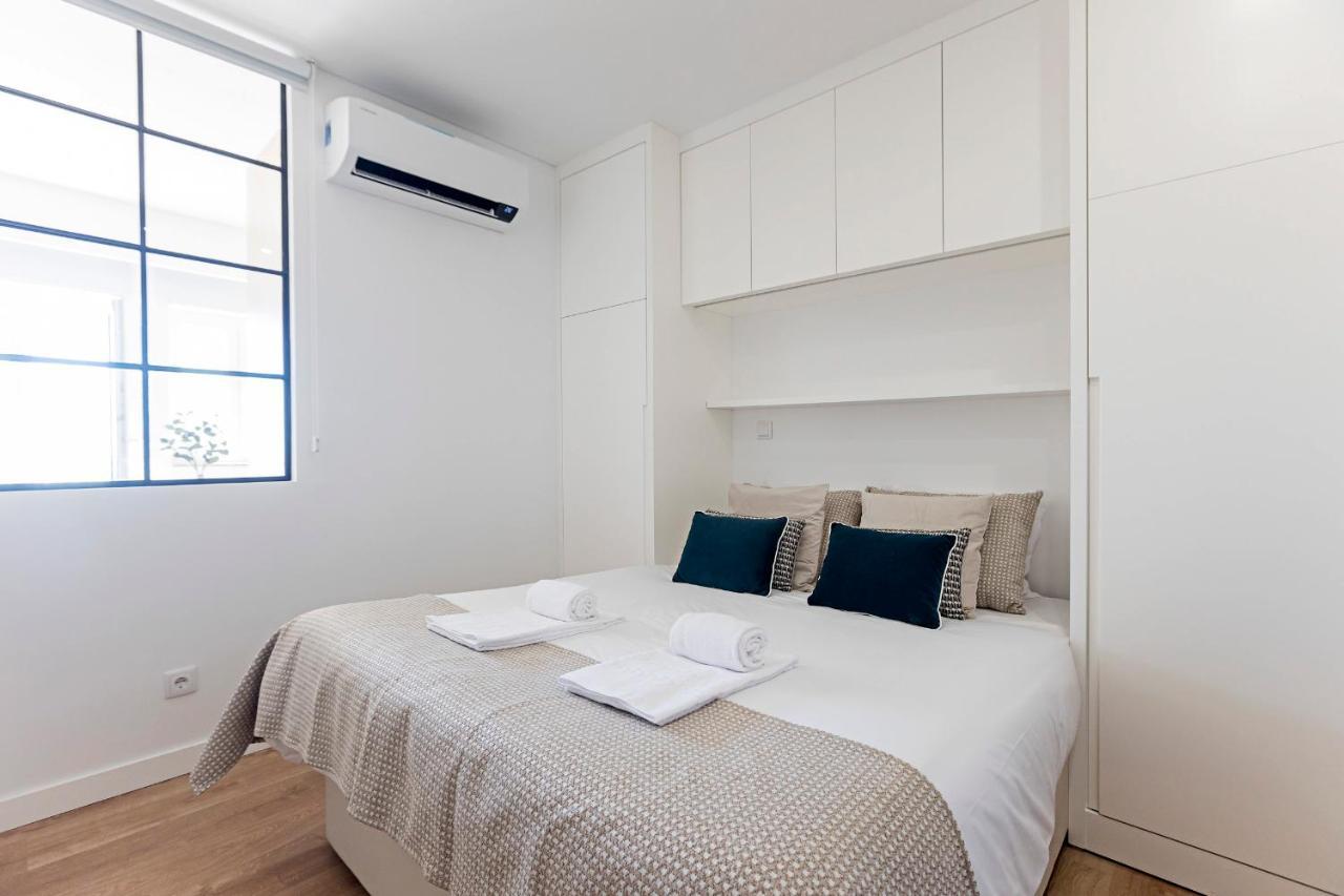 Urban House By Lovelystay Porto Bagian luar foto