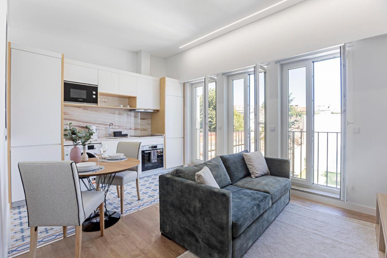 Urban House By Lovelystay Porto Bagian luar foto